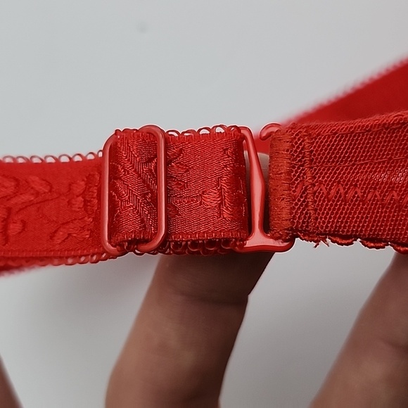 ⭐️2/$30⭐ Women Sexy Lace Brassiere Push Up Intimates Bra Tops Lingerie Red Sz 38 - Picture 11 of 16